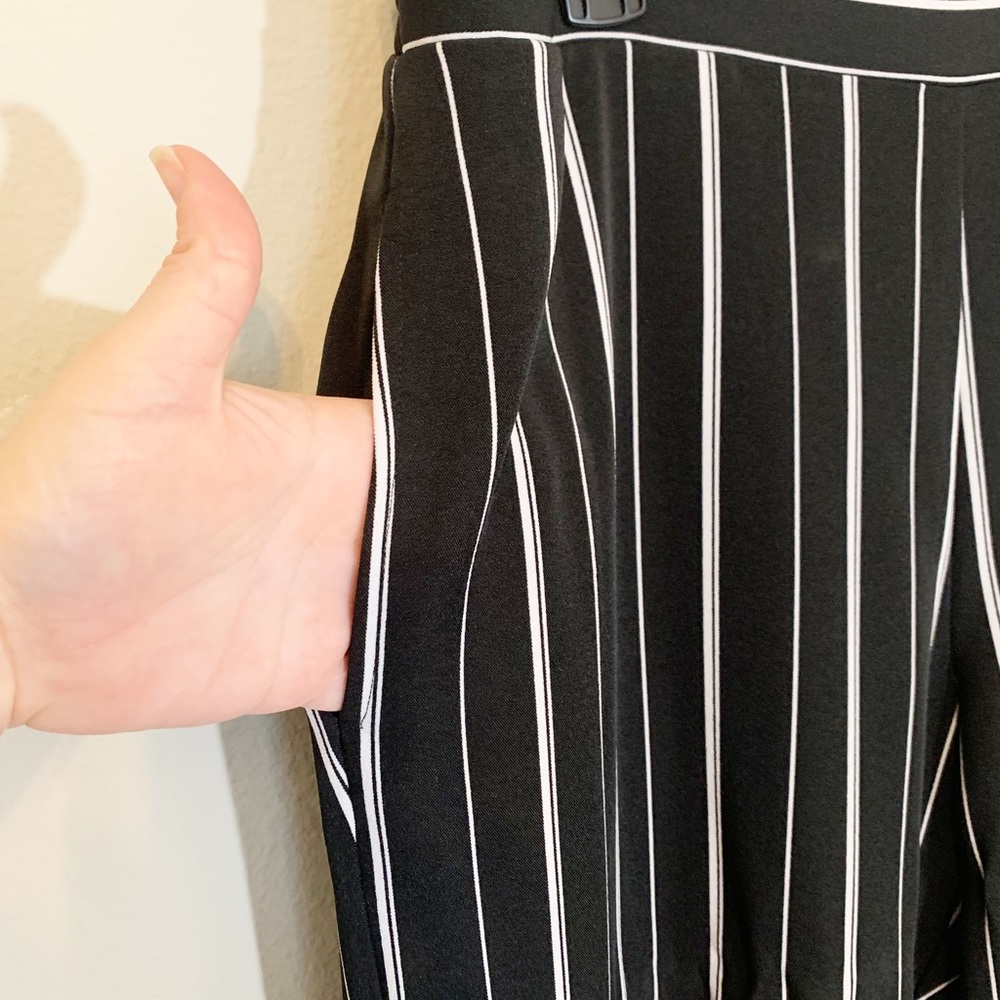 Jones Studio (size 2X)Black and White Stripped Wide Leg Dress Pants with pockets - Picture 6 of 8